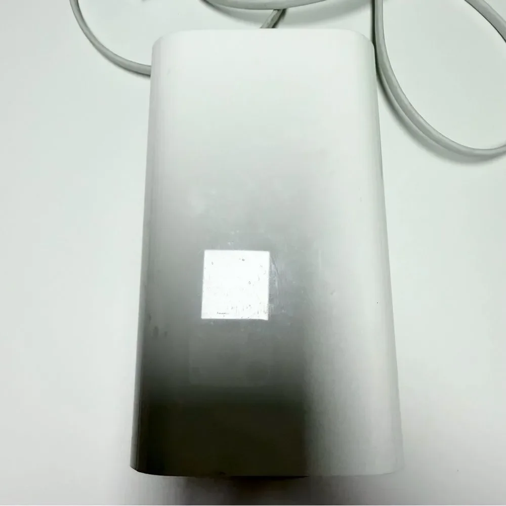 Apple AirPort Extreme Router 802.11ac A1521